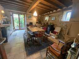Superb 17th century Bearnaise farm in the heart of the Jurancon wine region just 20 minutes from Pau